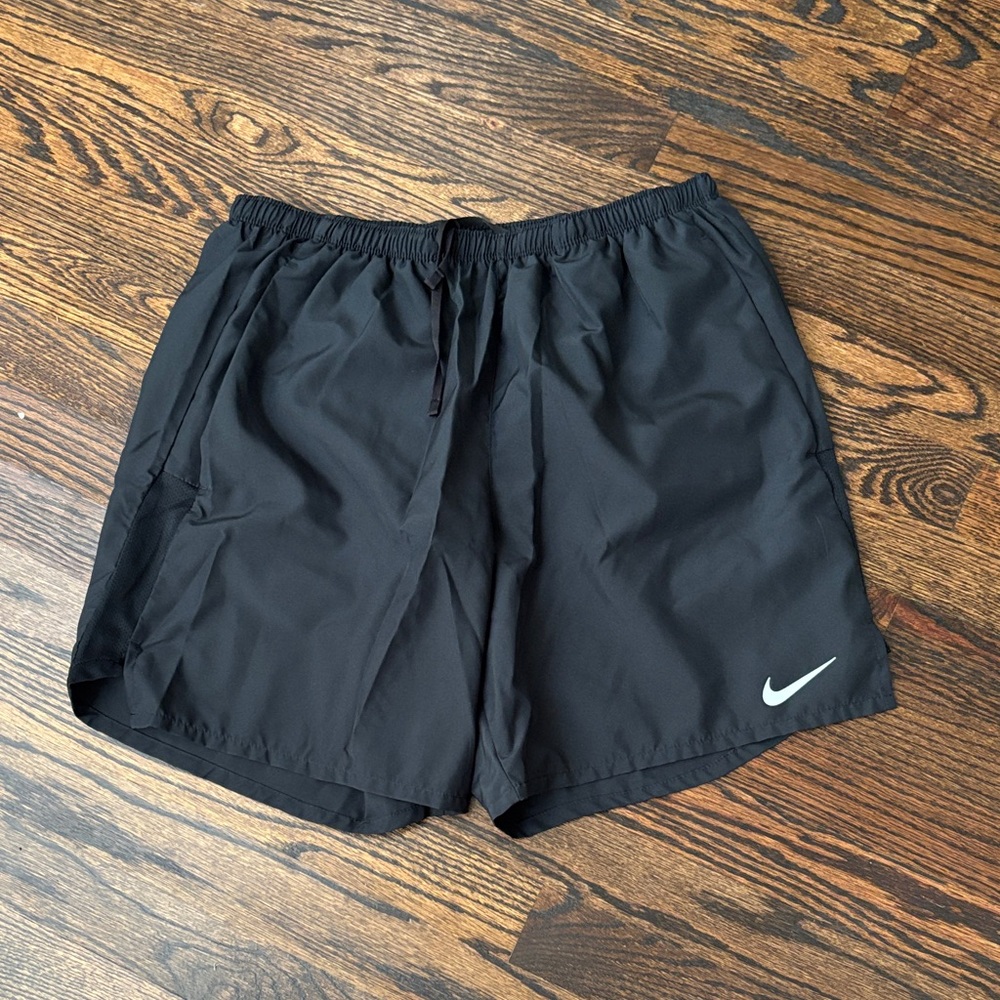 Nike Black Athletic Shorts for Men L